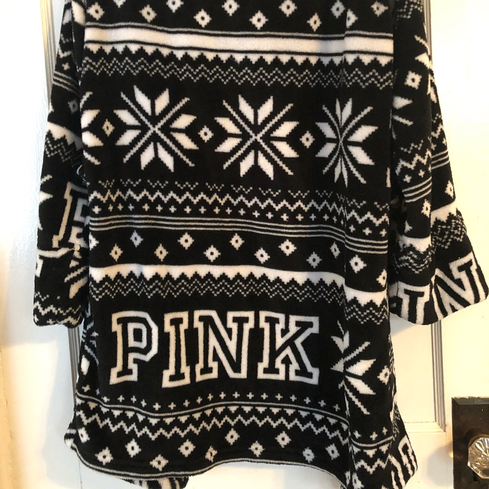 PINK VS robe